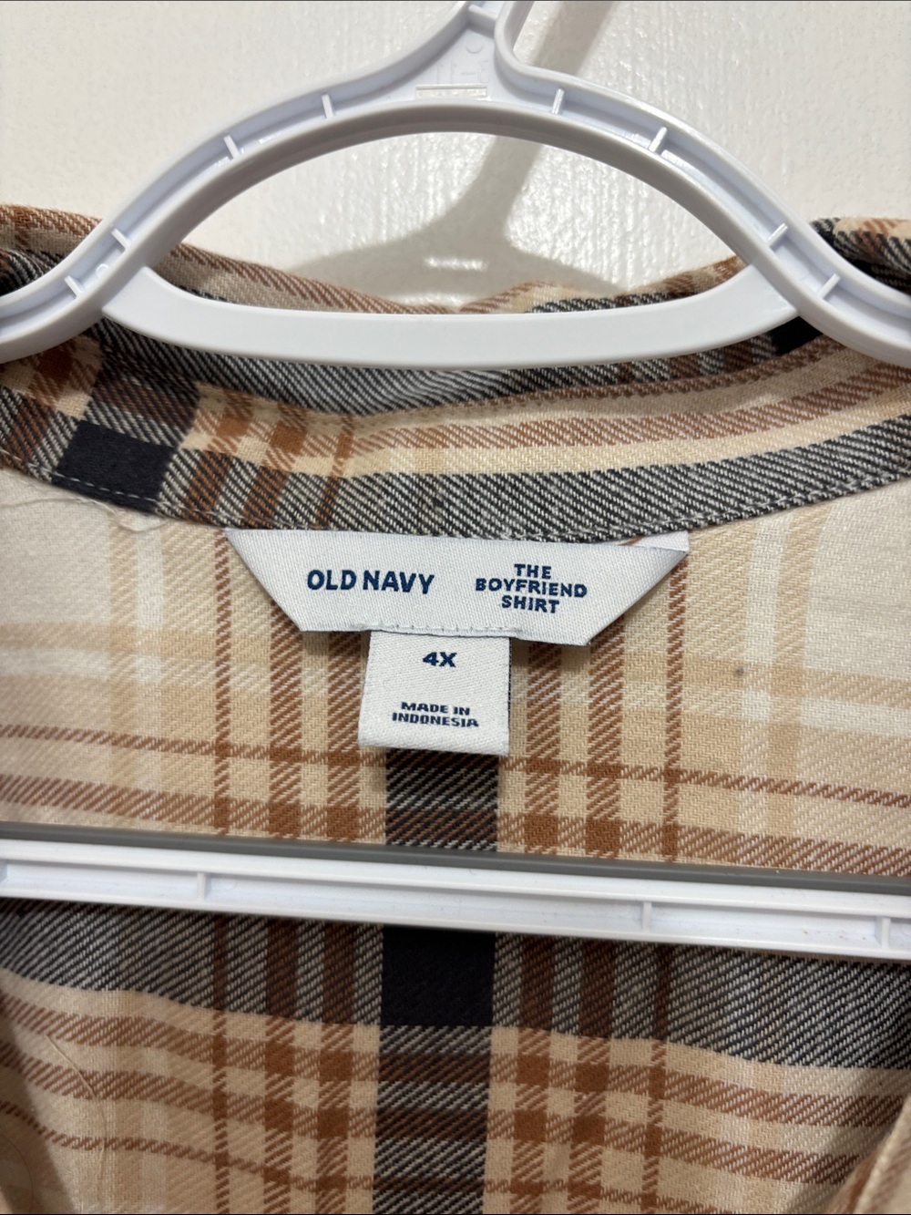 BRAND NEW Old Navy Cream, Brown and Black Plaid Button-Down Shirt 4X - Picture 2 of 4